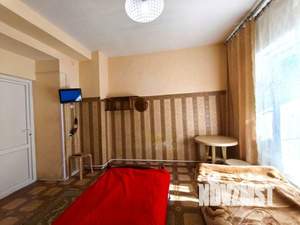 4-к квартира, вторичка, 74м2, 1/2 этаж