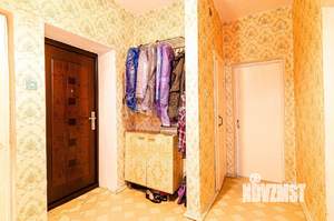 4-к квартира, вторичка, 76м2, 1/4 этаж