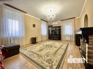 2-к квартира, вторичка, 63м2, 1/5 этаж