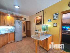 3-к квартира, вторичка, 130м2, 1/9 этаж