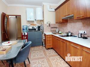 2-к квартира, вторичка, 56м2, 1/4 этаж