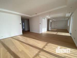 2-к квартира, вторичка, 143м2, 5/7 этаж
