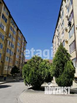 2-к квартира, вторичка, 63м2, 1/8 этаж