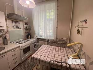 2-к квартира, вторичка, 60м2, 1/4 этаж