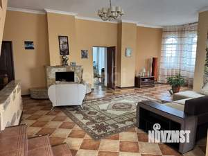 4-к квартира, вторичка, 129м2, 2/3 этаж