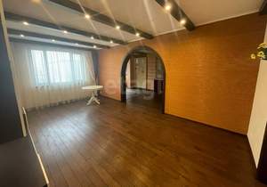 2-к квартира, вторичка, 74м2, 4/10 этаж