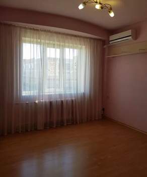 2-к квартира, вторичка, 60м2, 3/3 этаж