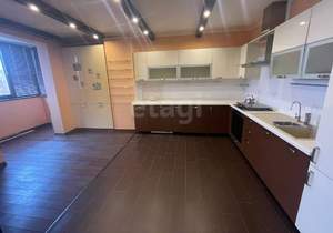 2-к квартира, вторичка, 74м2, 4/10 этаж