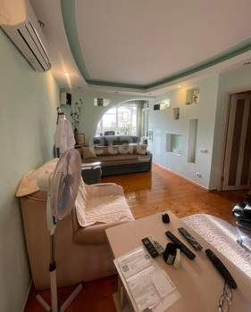 2-к квартира, вторичка, 57м2, 1/6 этаж