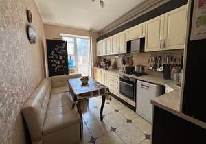 3-к квартира, вторичка, 103м2, 1/3 этаж