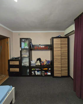 2-к квартира, вторичка, 49м2, 1/5 этаж