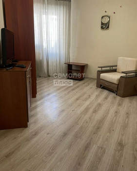 2-к квартира, вторичка, 71м2, 1/3 этаж