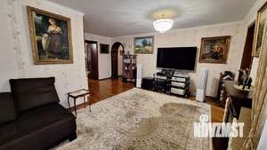 4-к квартира, вторичка, 143м2, 3/5 этаж