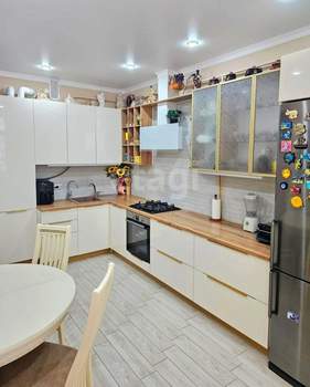 2-к квартира, вторичка, 71м2, 3/4 этаж