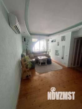 2-к квартира, вторичка, 57м2, 1/6 этаж