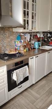 2-к квартира, вторичка, 61м2, 1/9 этаж