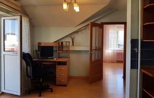 2-к квартира, вторичка, 60м2, 3/3 этаж