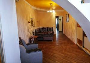 2-к квартира, вторичка, 77м2, 1/8 этаж